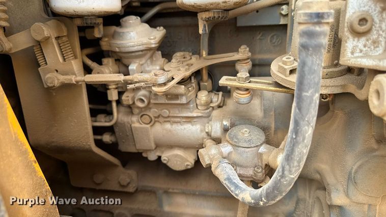 image for item EM2232 2004 John Deere 655C Series II track loader