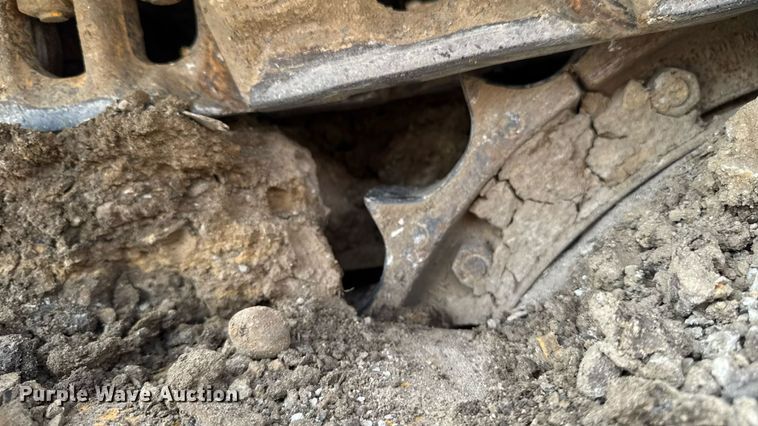 image for item EM2232 2004 John Deere 655C Series II track loader