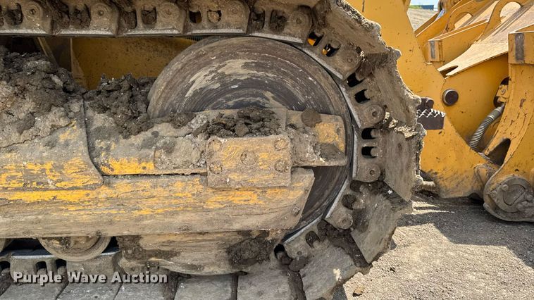 image for item EM2232 2004 John Deere 655C Series II track loader