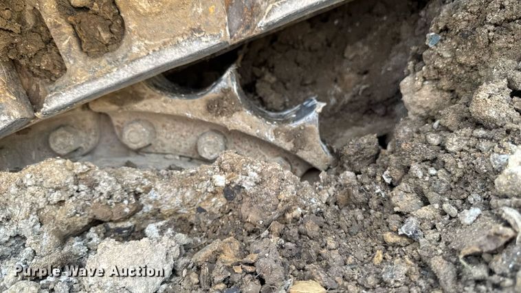 image for item EM2232 2004 John Deere 655C Series II track loader