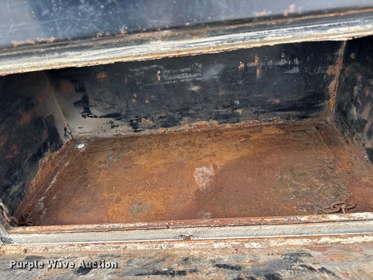 image for item EM2237 2016 Ford F550 Crew Cab flatbed truck