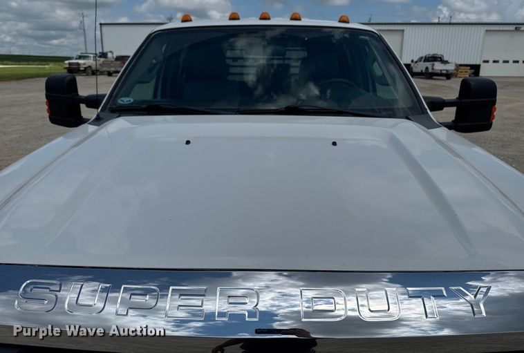 image for item EM2237 2016 Ford F550 Crew Cab flatbed truck