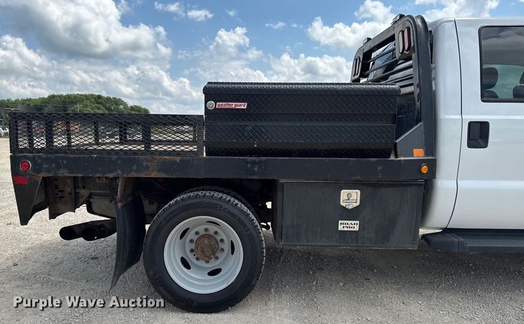 image for item EM2237 2016 Ford F550 Crew Cab flatbed truck