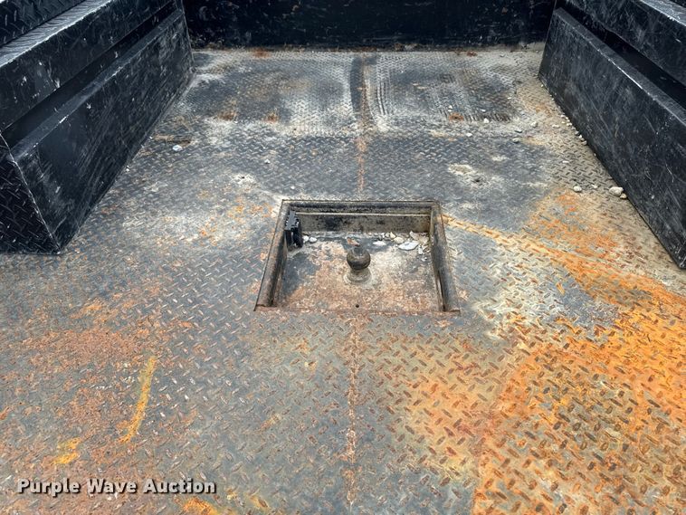 image for item EM2237 2016 Ford F550 Crew Cab flatbed truck