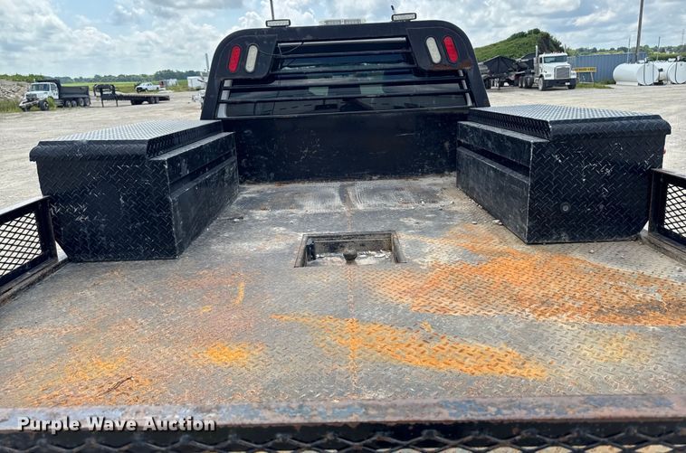 image for item EM2237 2016 Ford F550 Crew Cab flatbed truck