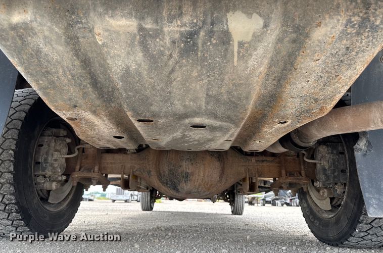 image for item EM2237 2016 Ford F550 Crew Cab flatbed truck