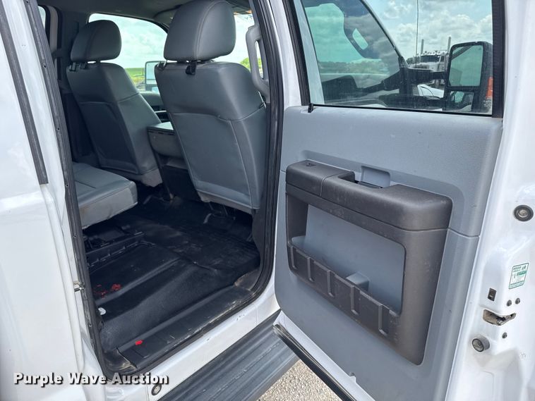 image for item EM2237 2016 Ford F550 Crew Cab flatbed truck