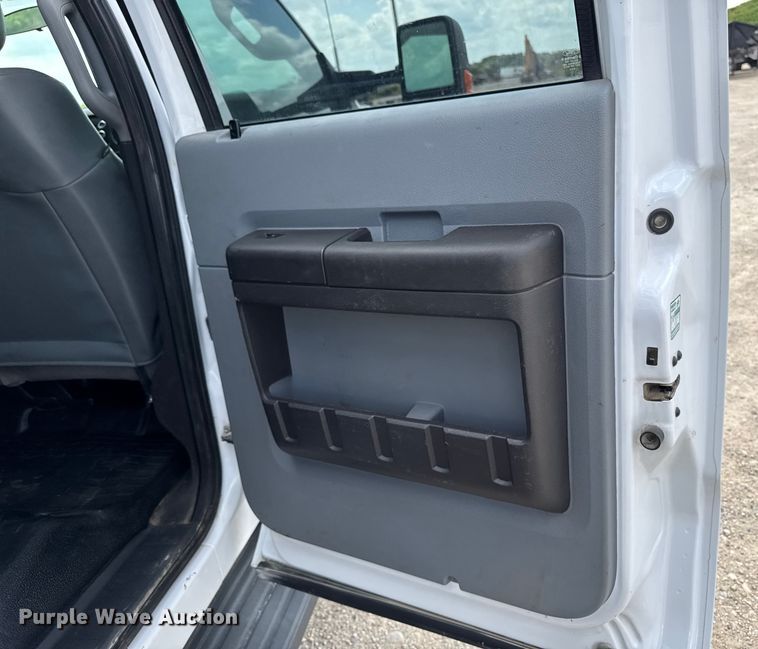 image for item EM2237 2016 Ford F550 Crew Cab flatbed truck