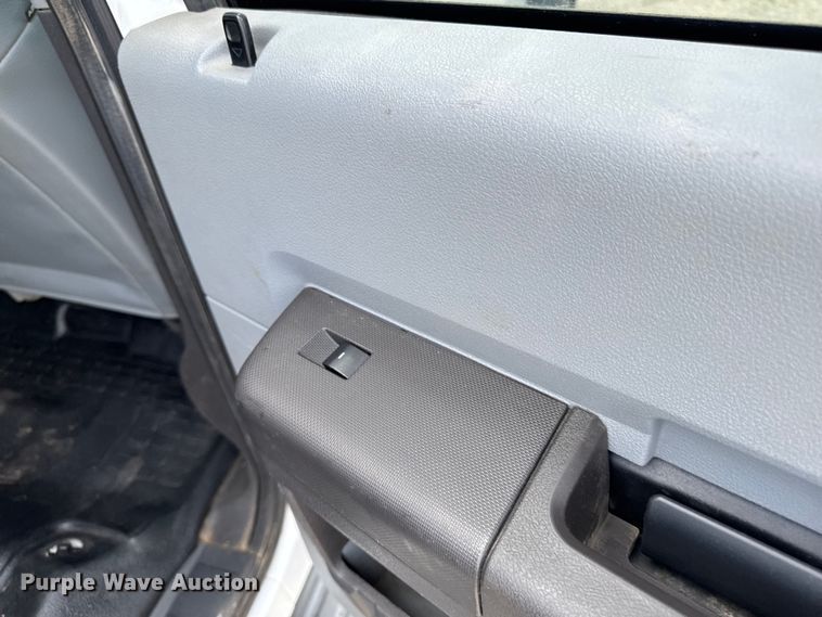 image for item EM2237 2016 Ford F550 Crew Cab flatbed truck