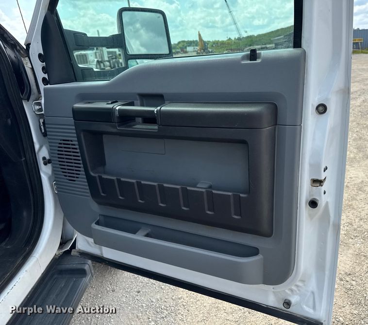 image for item EM2237 2016 Ford F550 Crew Cab flatbed truck