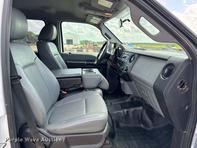 image for item EM2237 2016 Ford F550 Crew Cab flatbed truck