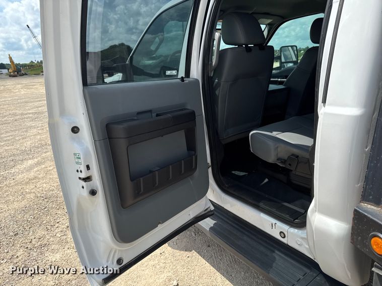 image for item EM2237 2016 Ford F550 Crew Cab flatbed truck