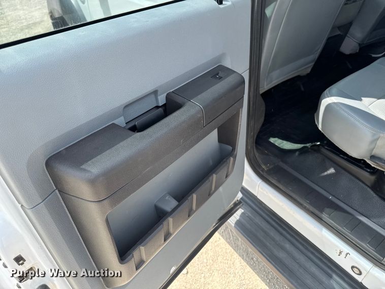 image for item EM2237 2016 Ford F550 Crew Cab flatbed truck