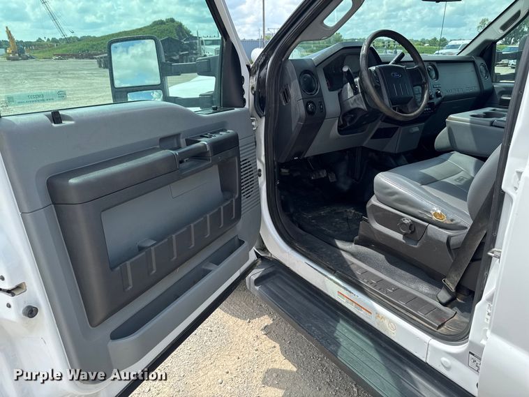 image for item EM2237 2016 Ford F550 Crew Cab flatbed truck