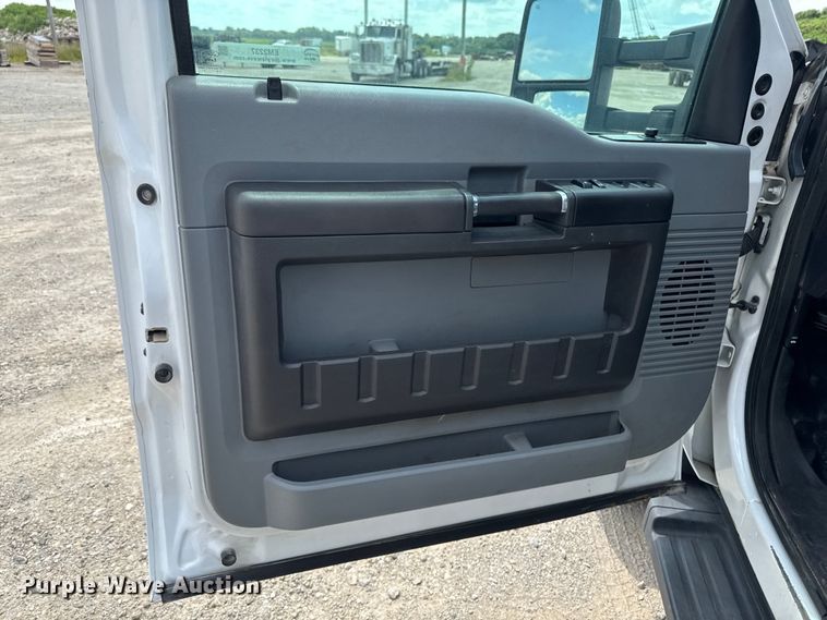 image for item EM2237 2016 Ford F550 Crew Cab flatbed truck