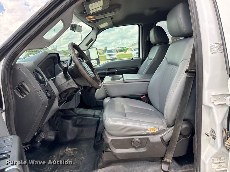 image for item EM2237 2016 Ford F550 Crew Cab flatbed truck