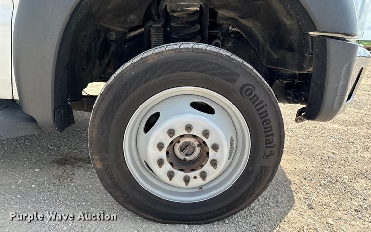 image for item EM2237 2016 Ford F550 Crew Cab flatbed truck