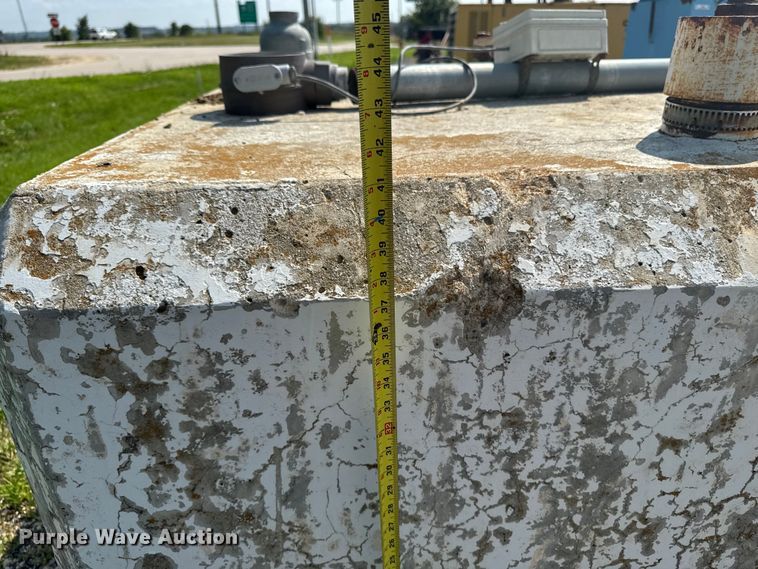 image for item EM2239 Fuel tank