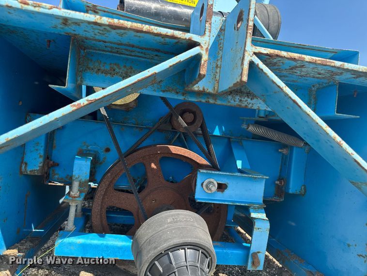 image for item EM2240 Goossen bale chopper