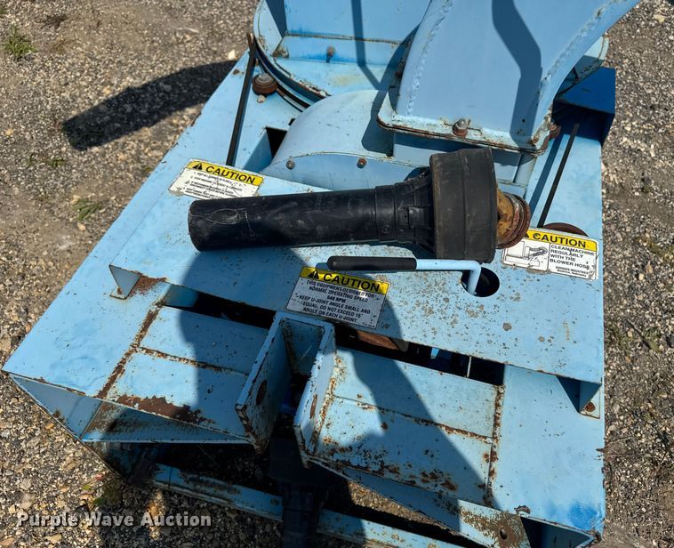 image for item EM2240 Goossen bale chopper