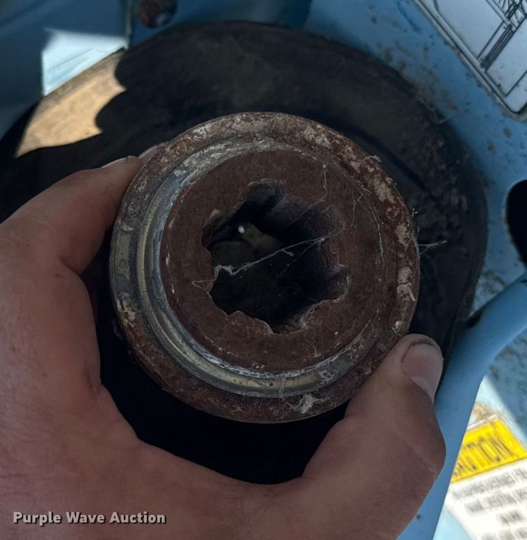 image for item EM2240 Goossen bale chopper