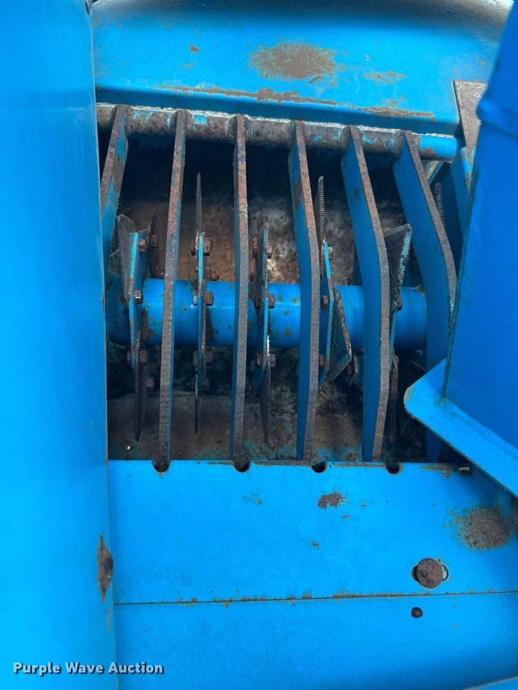 image for item EM2240 Goossen bale chopper