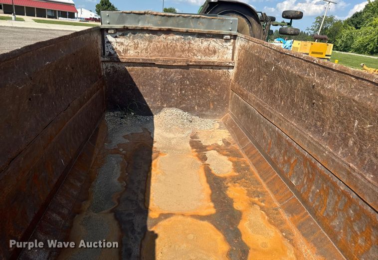 image for item EM2247 Dump bed