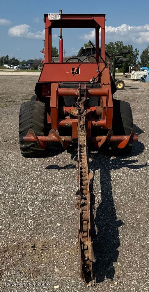 image for item EM2248 1987 Ditch Witch 6510 trencher
