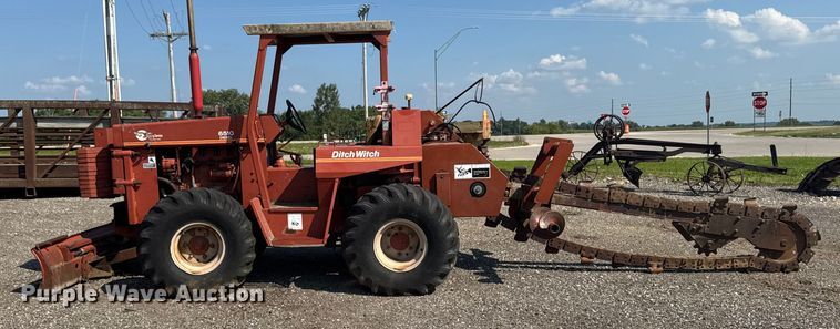 image for item EM2248 1987 Ditch Witch 6510 trencher