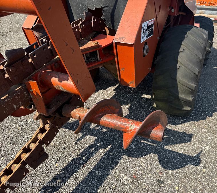 image for item EM2248 1987 Ditch Witch 6510 trencher