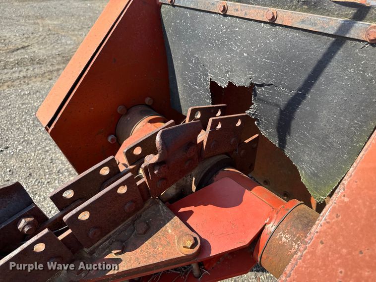 image for item EM2248 1987 Ditch Witch 6510 trencher