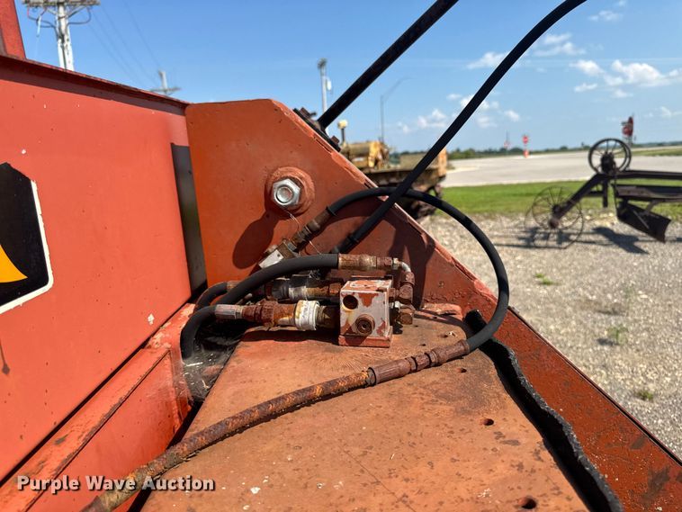 image for item EM2248 1987 Ditch Witch 6510 trencher