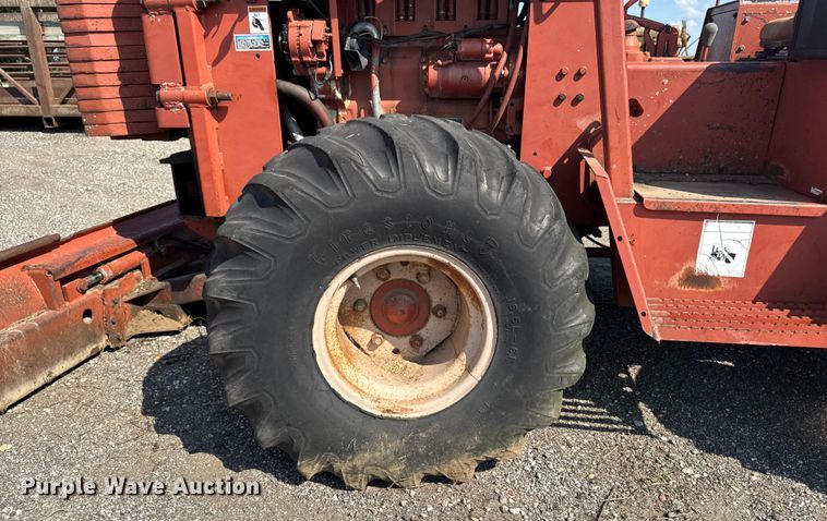 image for item EM2248 1987 Ditch Witch 6510 trencher