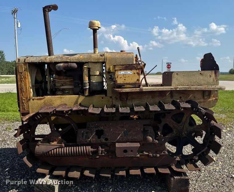 image for item EM2249 Caterpillar Twenty-Two dozer
