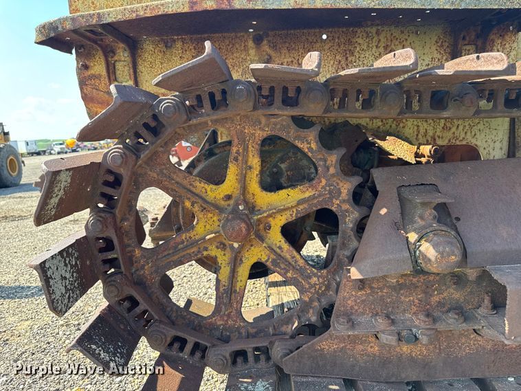 image for item EM2249 Caterpillar Twenty-Two dozer