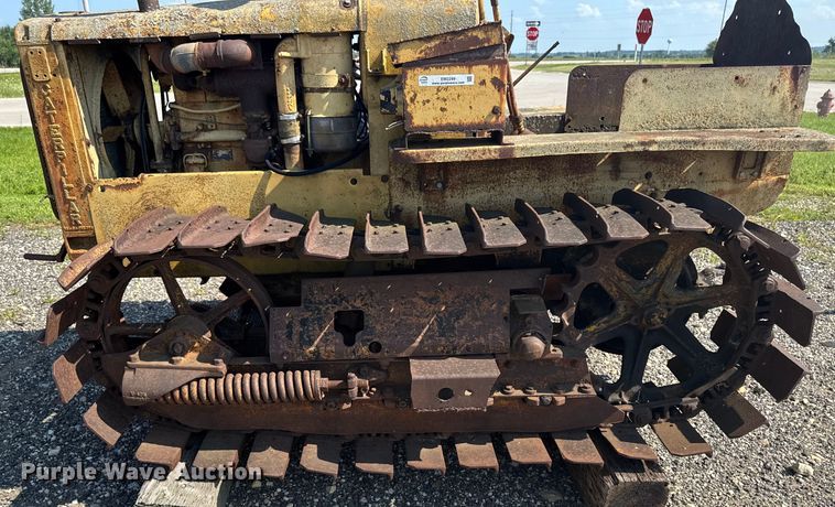 image for item EM2249 Caterpillar Twenty-Two dozer