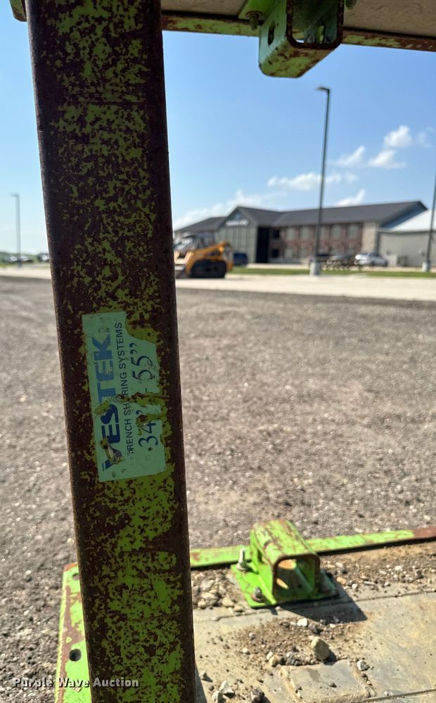 image for item EM2250 Vestek shoring box