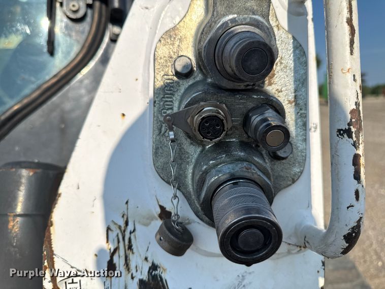 image for item EM2251 2021 Bobcat T870 tracked skid steer loader