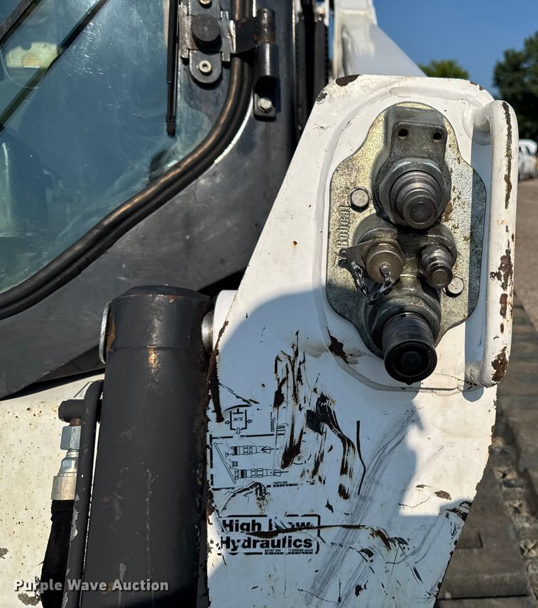 image for item EM2251 2021 Bobcat T870 tracked skid steer loader