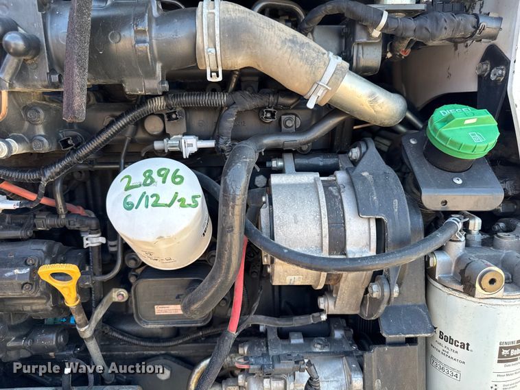 image for item EM2251 2021 Bobcat T870 tracked skid steer loader