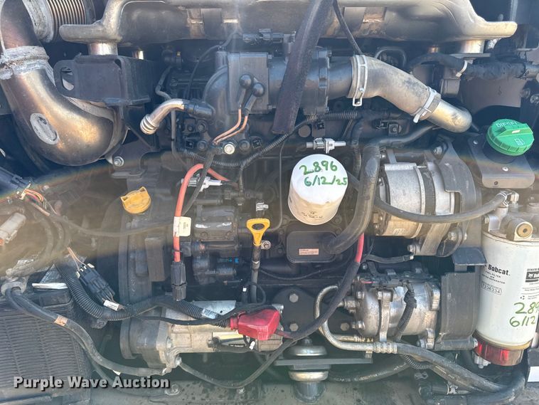 image for item EM2251 2021 Bobcat T870 tracked skid steer loader