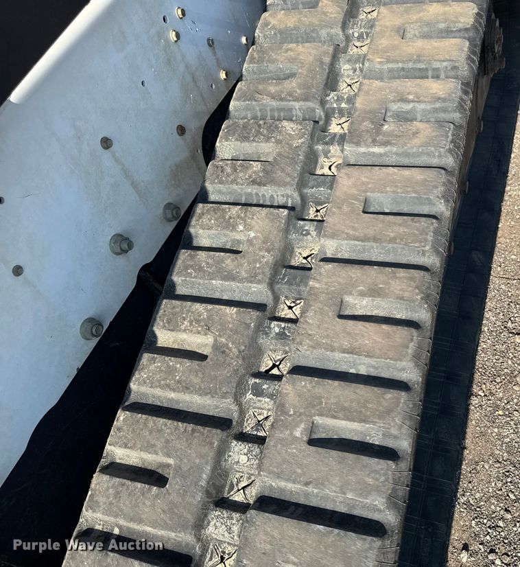 image for item EM2251 2021 Bobcat T870 tracked skid steer loader