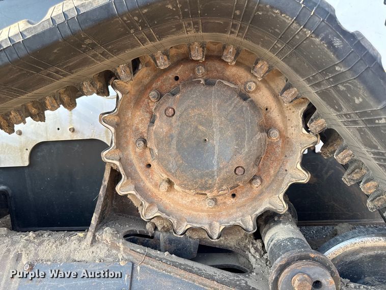 image for item EM2251 2021 Bobcat T870 tracked skid steer loader