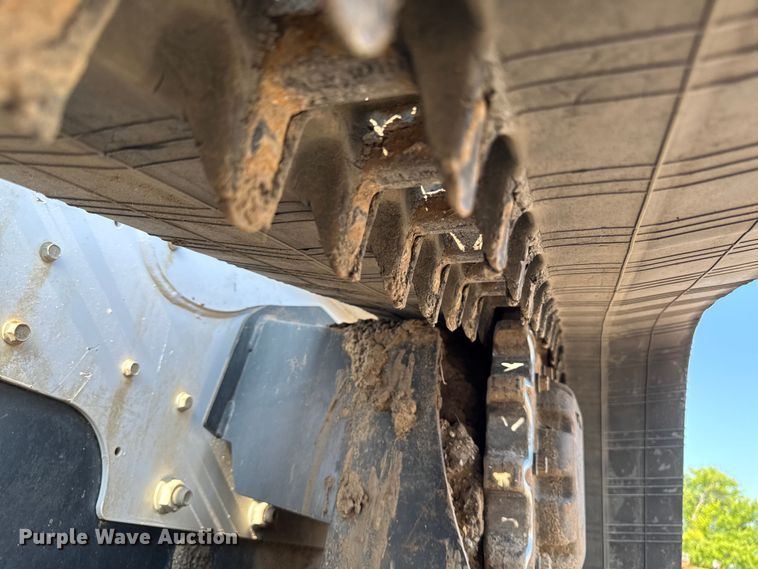 image for item EM2251 2021 Bobcat T870 tracked skid steer loader