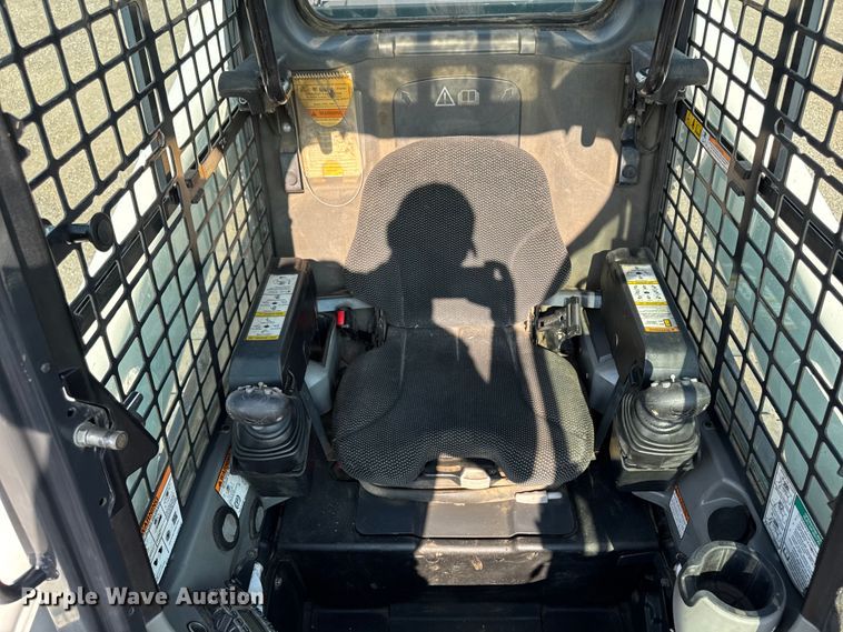 image for item EM2251 2021 Bobcat T870 tracked skid steer loader