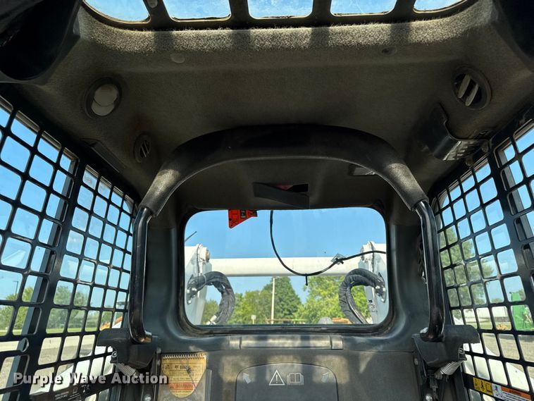 image for item EM2251 2021 Bobcat T870 tracked skid steer loader