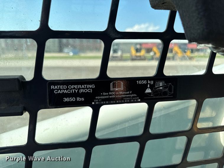 image for item EM2251 2021 Bobcat T870 tracked skid steer loader