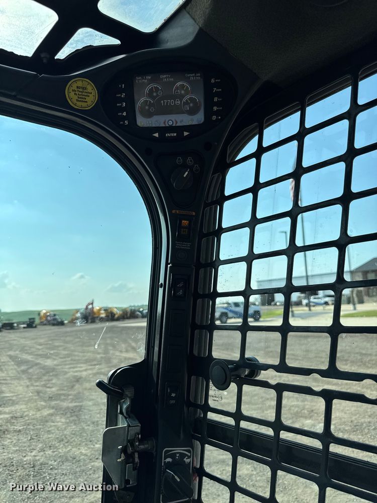 image for item EM2251 2021 Bobcat T870 tracked skid steer loader