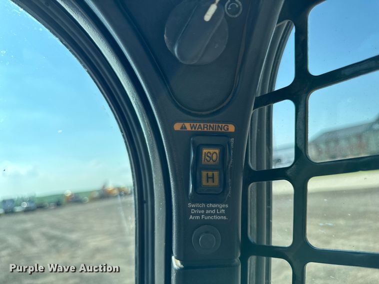 image for item EM2251 2021 Bobcat T870 tracked skid steer loader