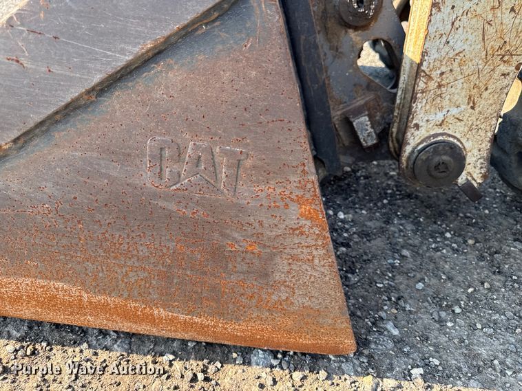 image for item EM2252 2012 Takeuchi TL240 tracked skid steer loader